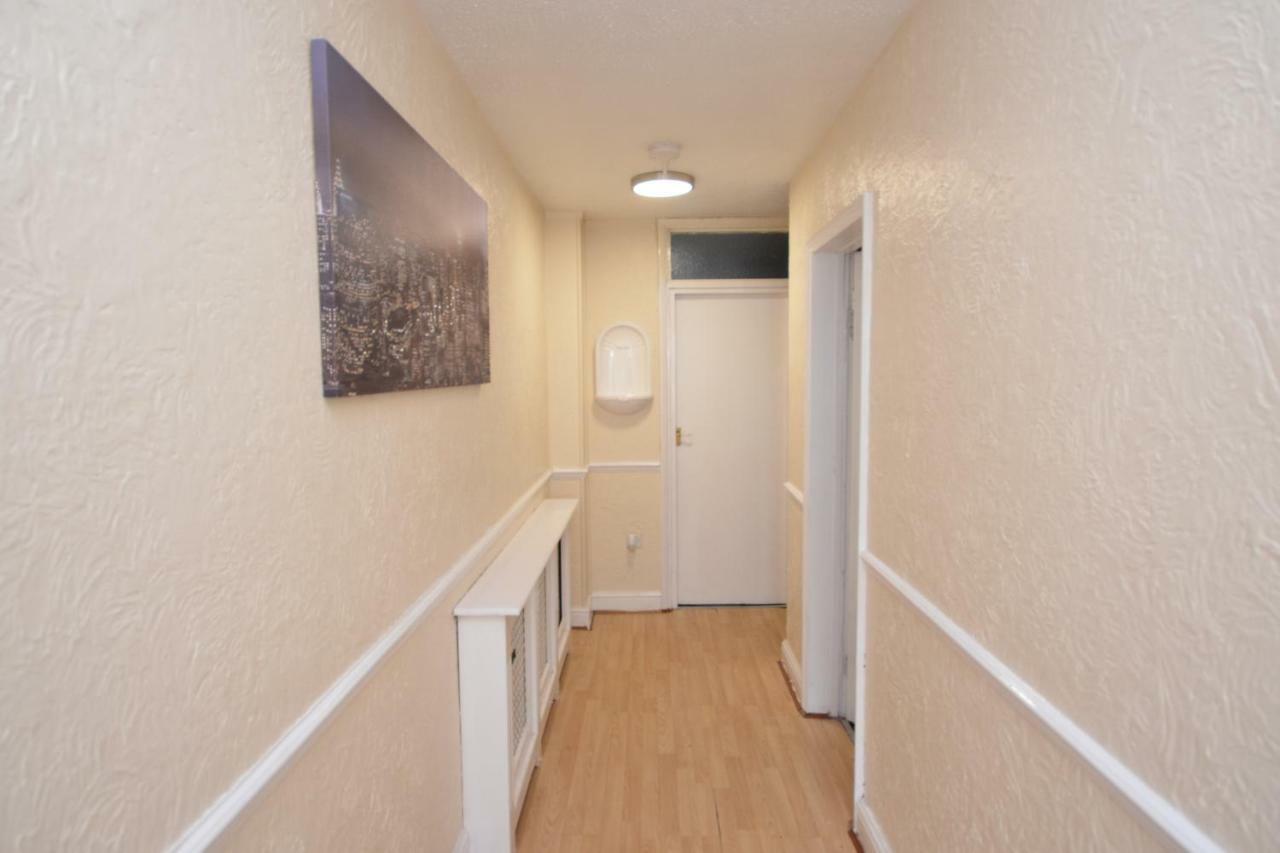 Four Bedroom Townhouse 12 Minutes Walk To Excel Exhibition Centre London Exterior foto