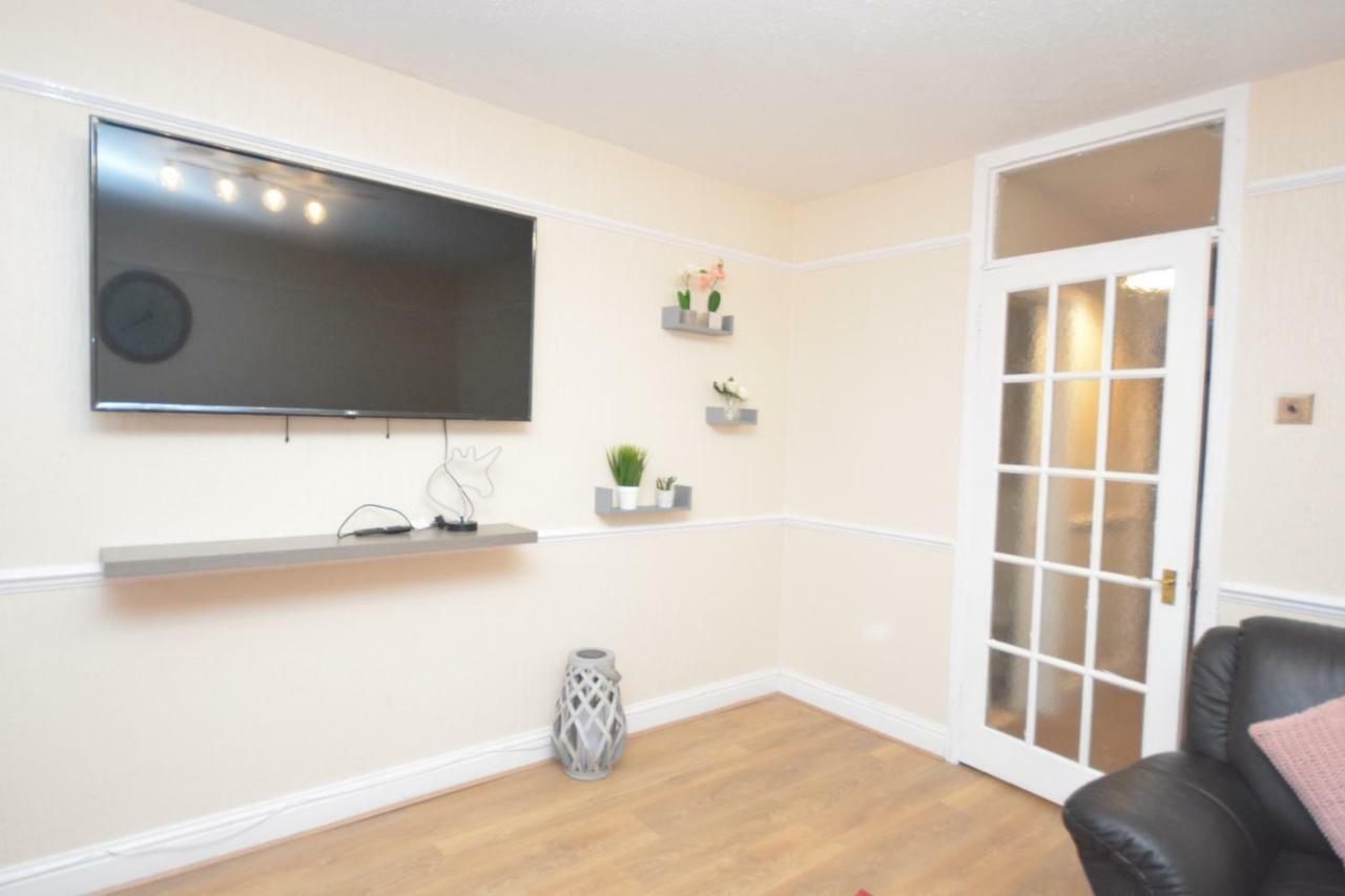 Four Bedroom Townhouse 12 Minutes Walk To Excel Exhibition Centre London Exterior foto