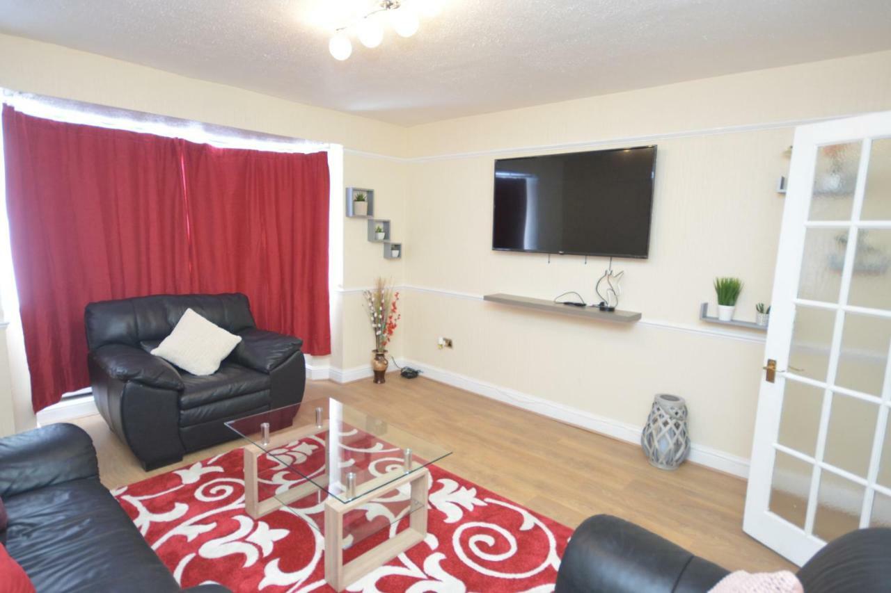 Four Bedroom Townhouse 12 Minutes Walk To Excel Exhibition Centre London Exterior foto