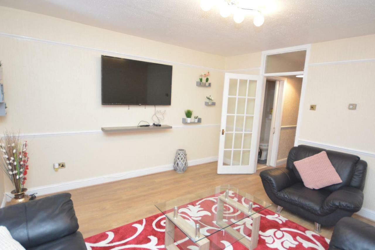 Four Bedroom Townhouse 12 Minutes Walk To Excel Exhibition Centre London Exterior foto