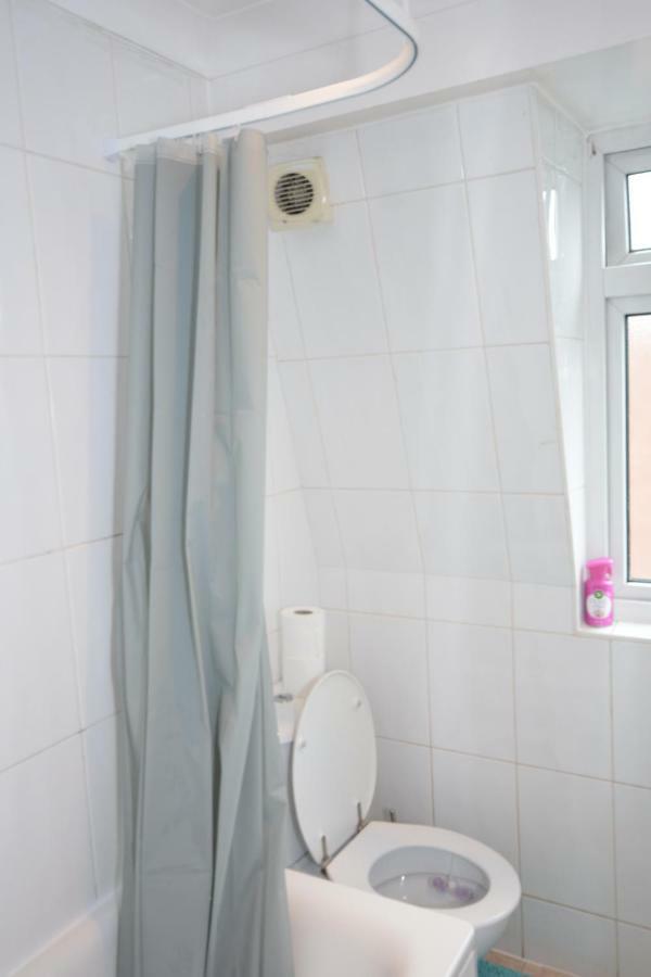 Four Bedroom Townhouse 12 Minutes Walk To Excel Exhibition Centre London Exterior foto