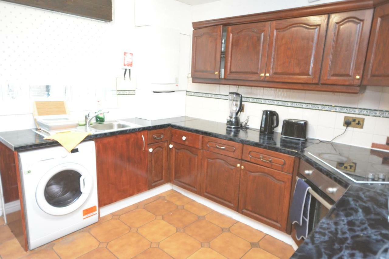 Four Bedroom Townhouse 12 Minutes Walk To Excel Exhibition Centre London Exterior foto